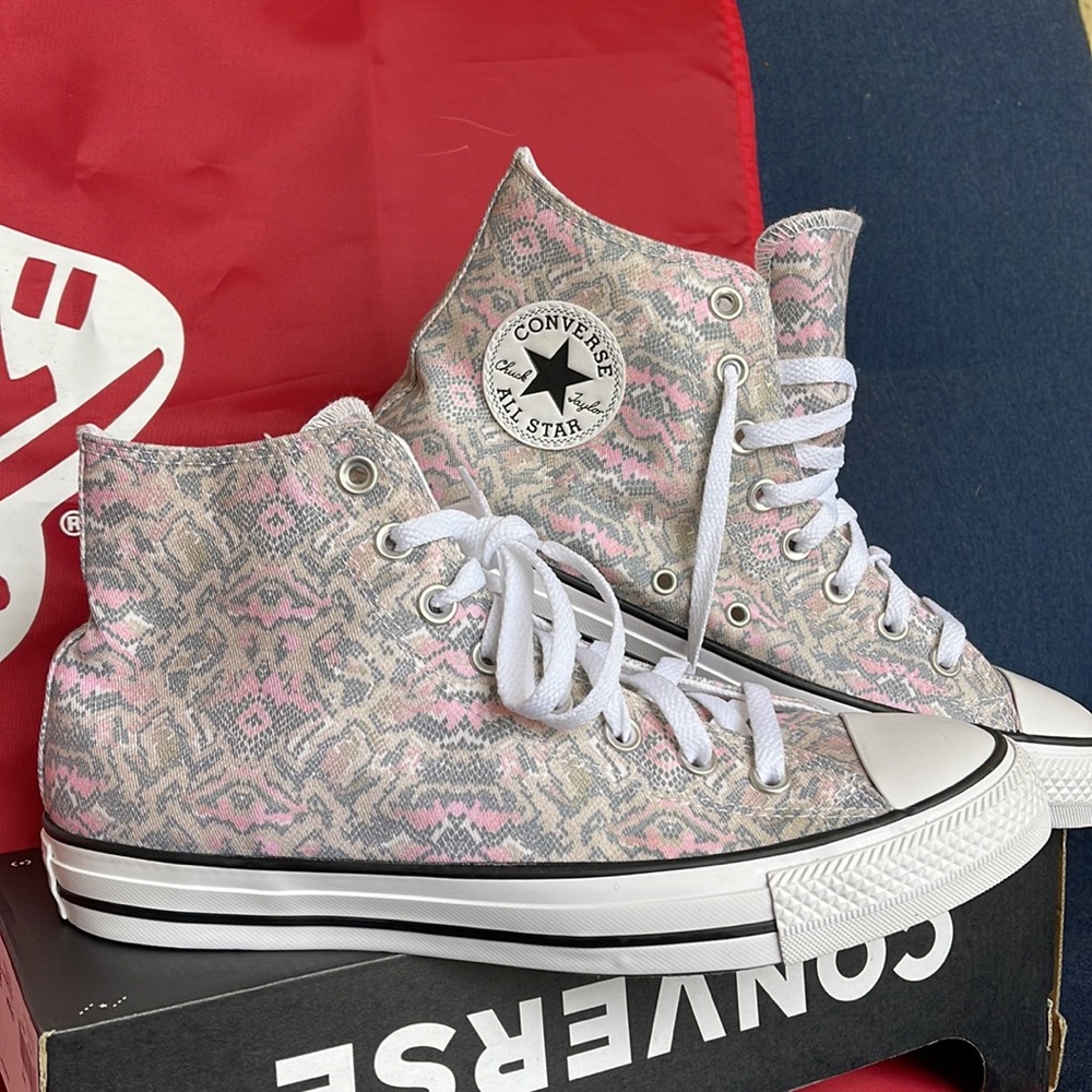 Converse 571162F
CTAS HI
PALE PUTTY/LIMESTONE GREY
WMNS sneakers - athletic shoe - Picture 6 of 16
